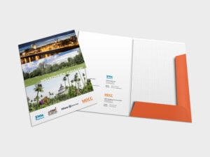 Aufgeklappte, von uns designte Mappe für die KUBON GmbH