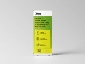 Das von uns gestaltete Roll-Up für MAH-net Magdeburg steht.
