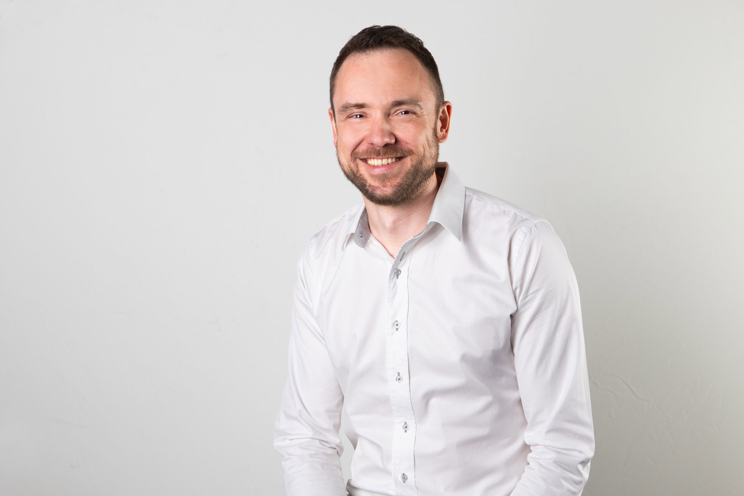 Portrait von Jens Hummelt, Geschäftsführer bei hummelt und partner Werbeagentur