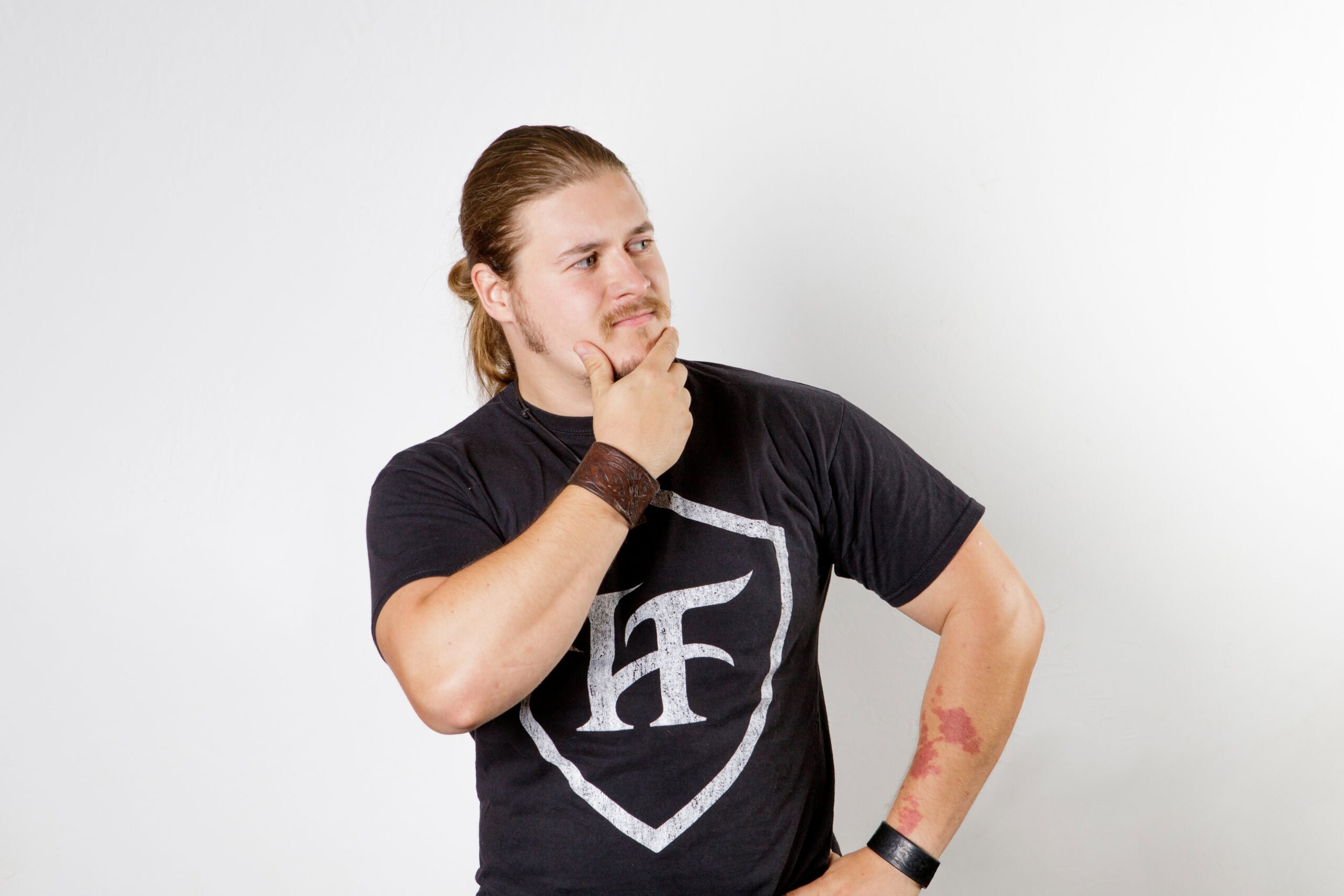 Portrait von Julian Lühe, Social Media Manager und Video Cutter bei hummelt und partner